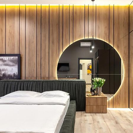 Royal Vip Apartment On Leontovicha 5 Lviv Luaran gambar