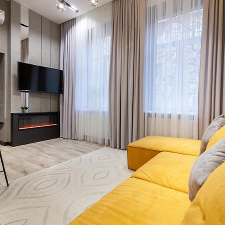 Royal Vip Apartment On Leontovicha 5 Lviv Luaran gambar