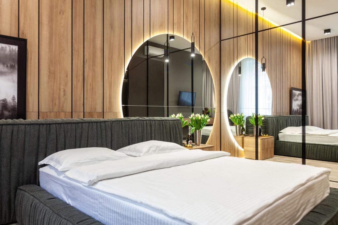 Royal Vip Apartment On Leontovicha 5 Lviv Luaran gambar