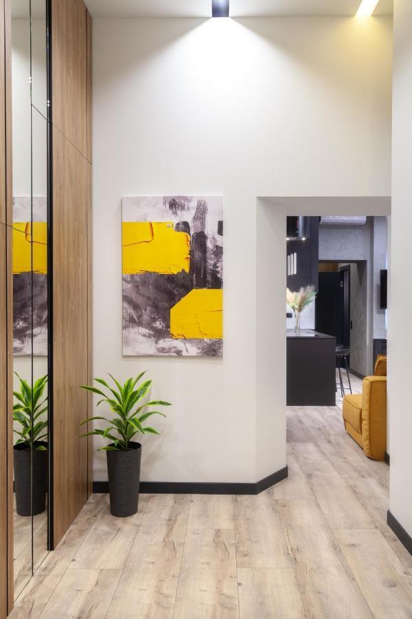 Royal Vip Apartment On Leontovicha 5 Lviv Luaran gambar