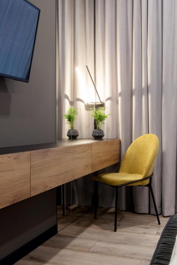 Royal Vip Apartment On Leontovicha 5 Lviv Luaran gambar