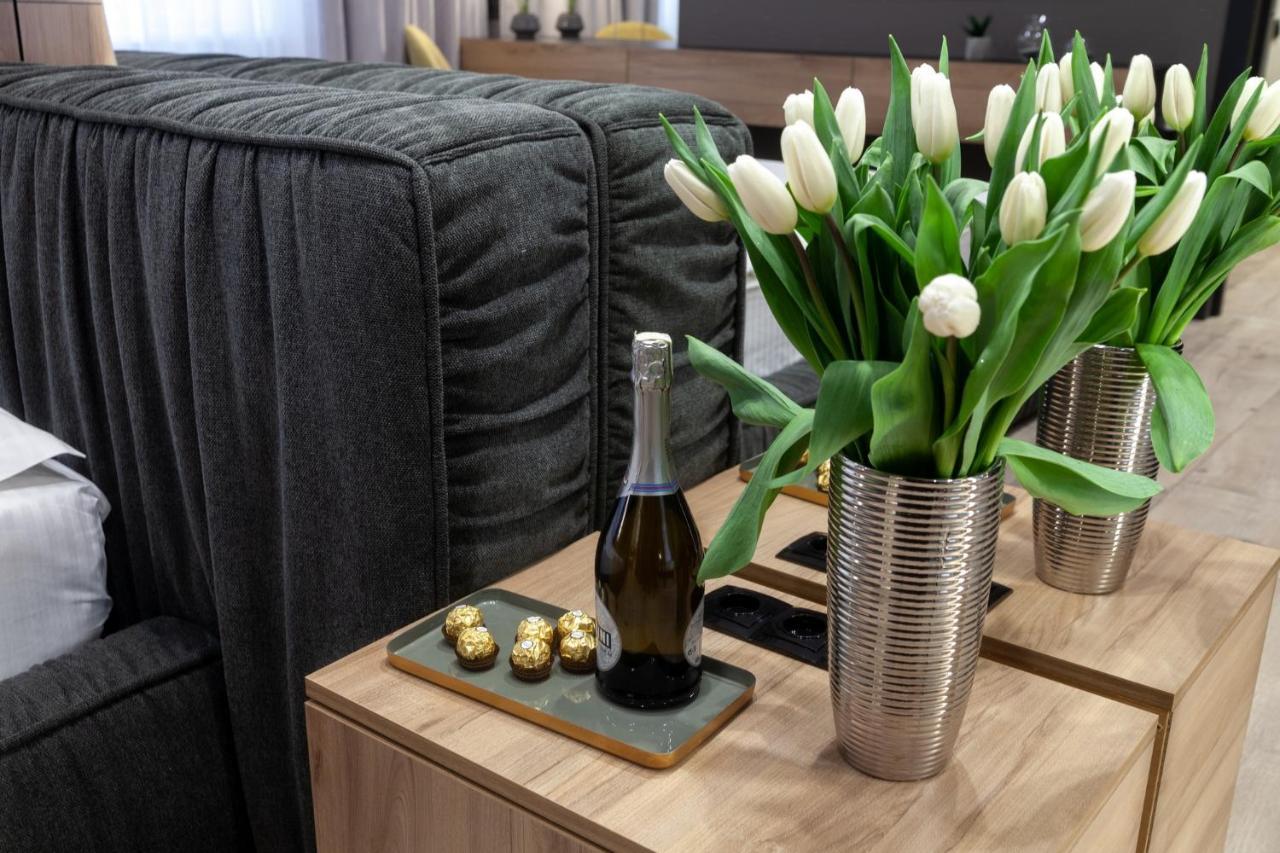 Royal Vip Apartment On Leontovicha 5 Lviv Luaran gambar