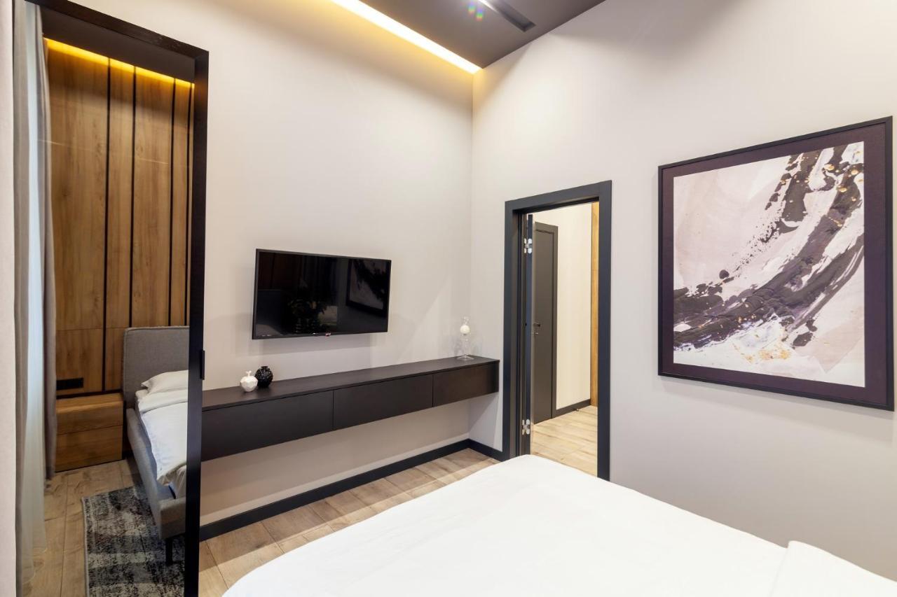 Royal Vip Apartment On Leontovicha 5 Lviv Luaran gambar