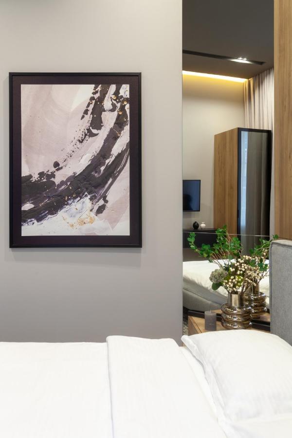 Royal Vip Apartment On Leontovicha 5 Lviv Luaran gambar