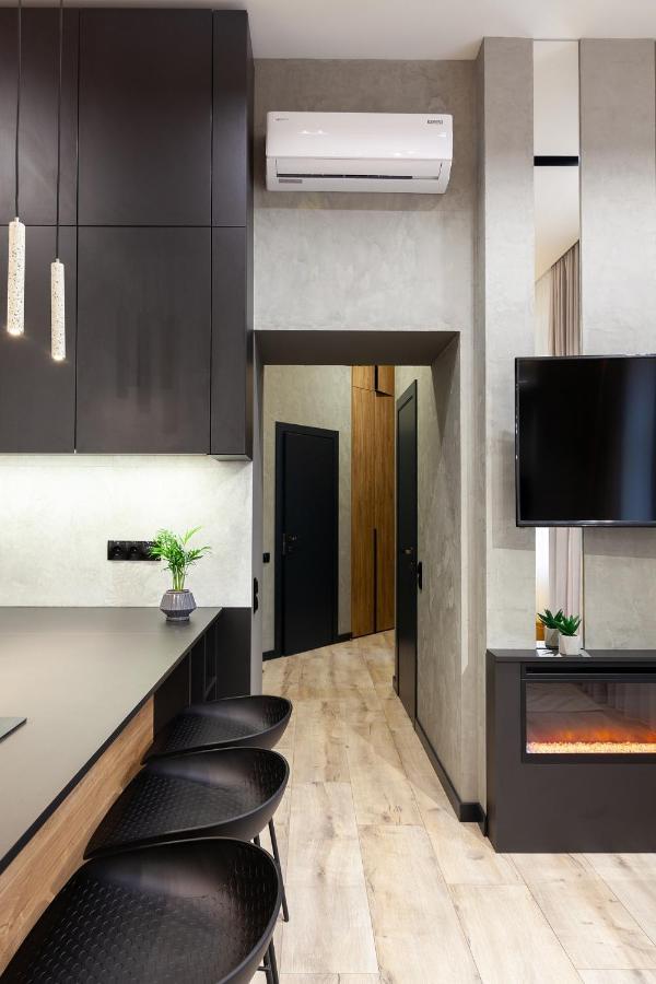 Royal Vip Apartment On Leontovicha 5 Lviv Luaran gambar
