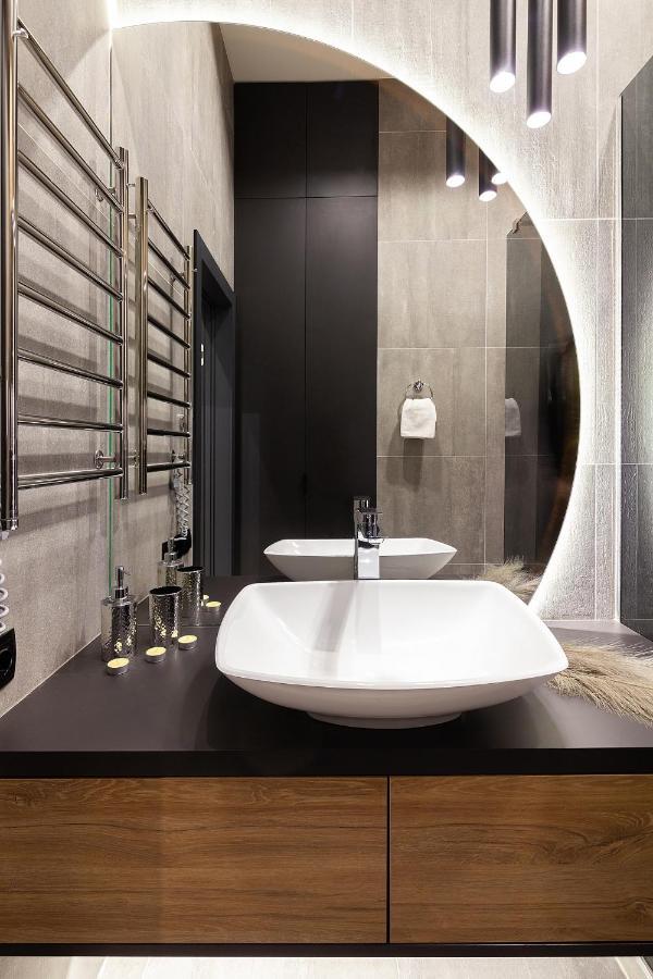 Royal Vip Apartment On Leontovicha 5 Lviv Luaran gambar
